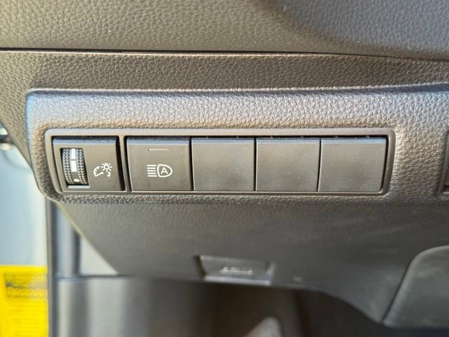Used 2022 Toyota Corolla LE image 25