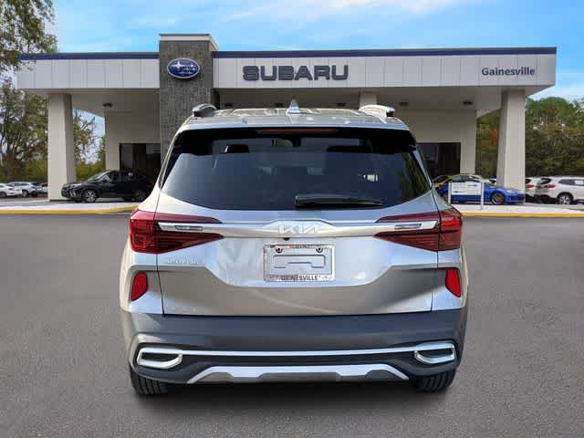 Used 2023 Kia Seltos S w/ Navigation Package FWD image 5
