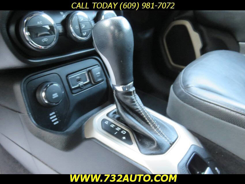 Used 2015 Jeep Renegade Limited w/ Trailer Tow Group AWD/4WD image 13
