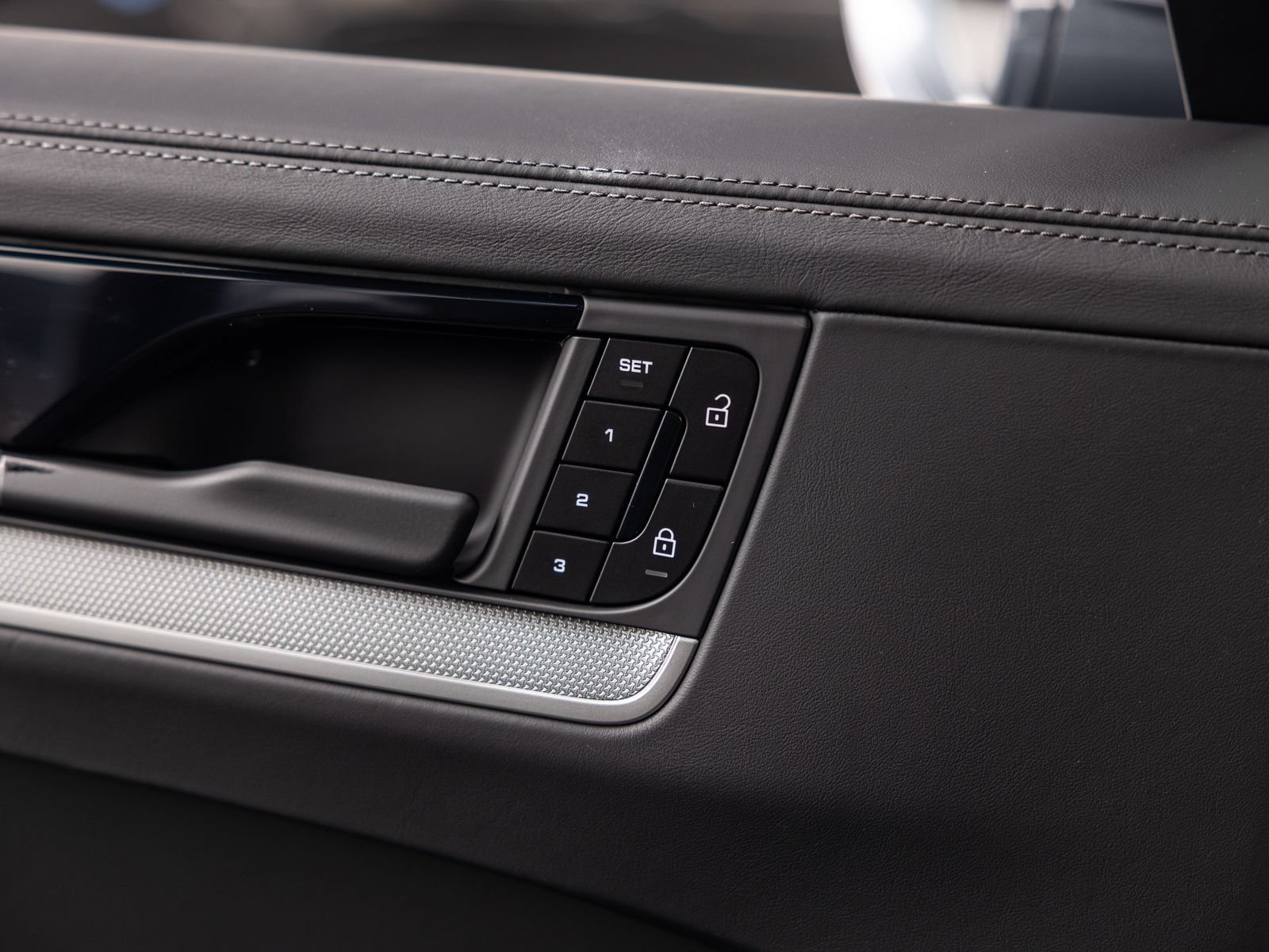 New 2026 Porsche Cayenne S AWD/4WD image 45