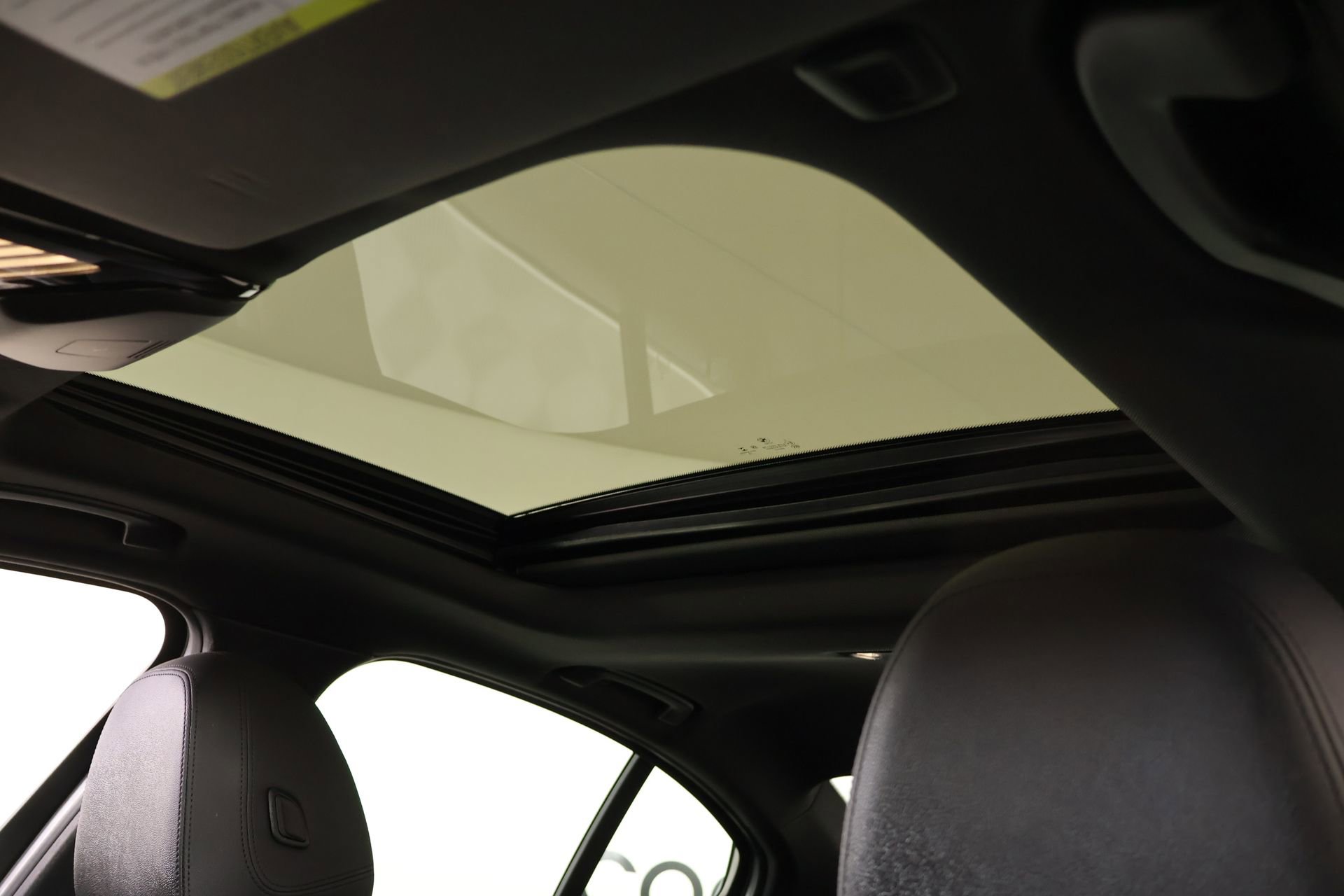 Used 2020 BMW 330i Sedan w/ Convenience Package image 16