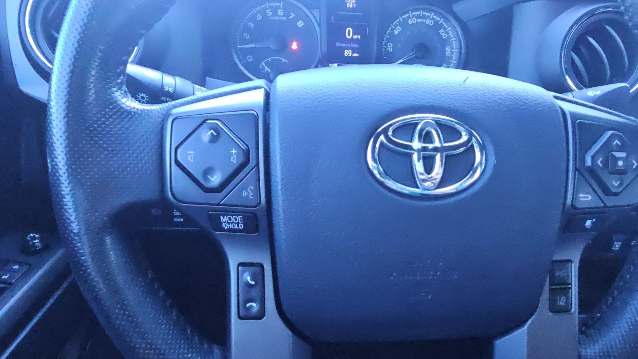 Used 2020 Toyota Tacoma TRD Sport w/ Technology Package AWD/4WD image 15