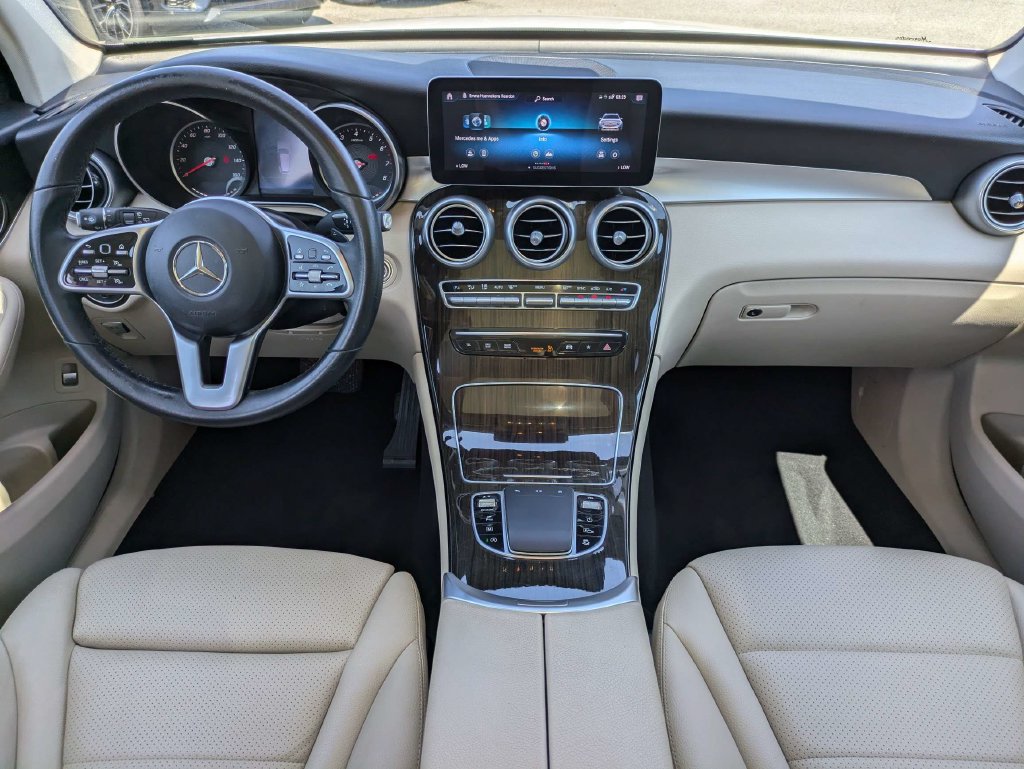 Used 2022 Mercedes-Benz GLC 300 image 17