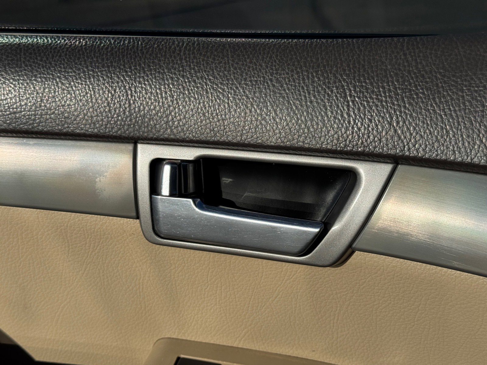 Used 2009 Kia Borrego EX w/ Leather Pkg image 21