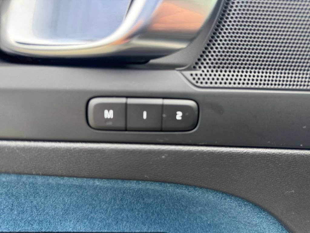Certified 2023 Volvo XC40 Recharge Plus w/ Protection Package Premier AWD/4WD image 15