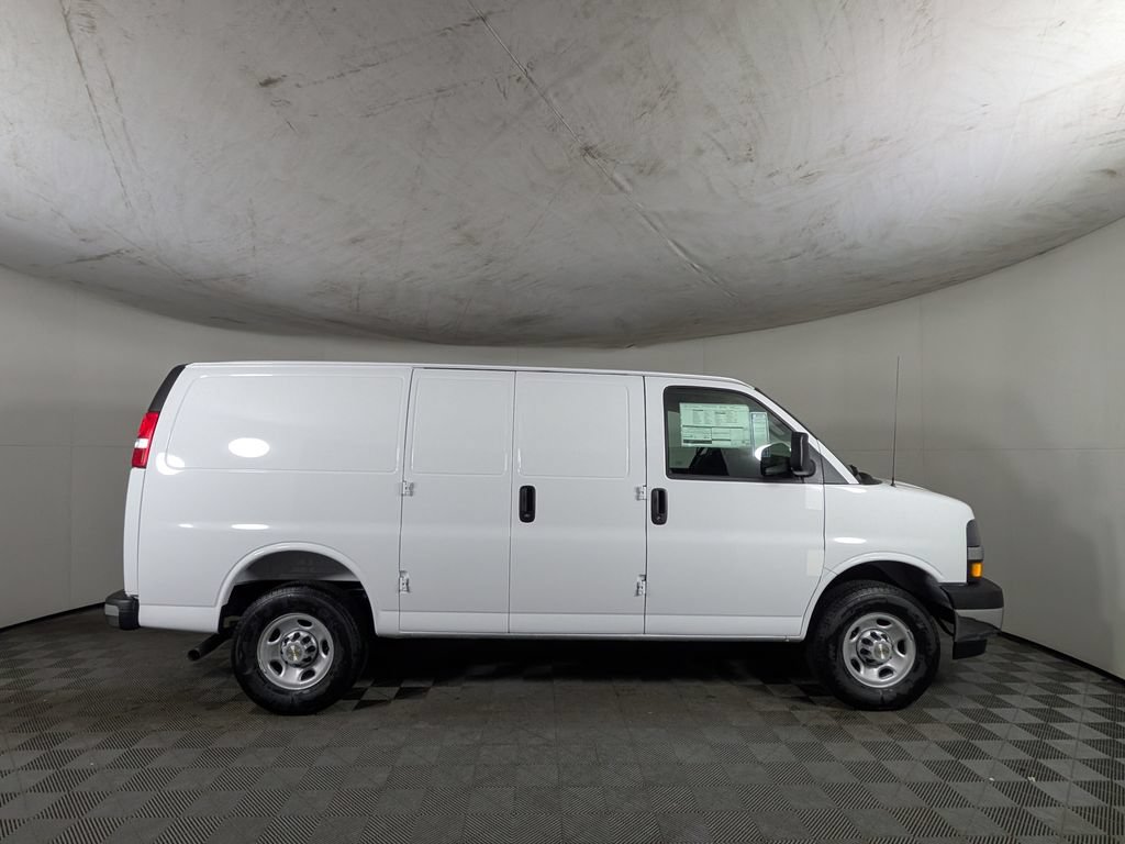 New 2026 Chevrolet Express 2500 w/ Driver Convenience Package RWD image 6
