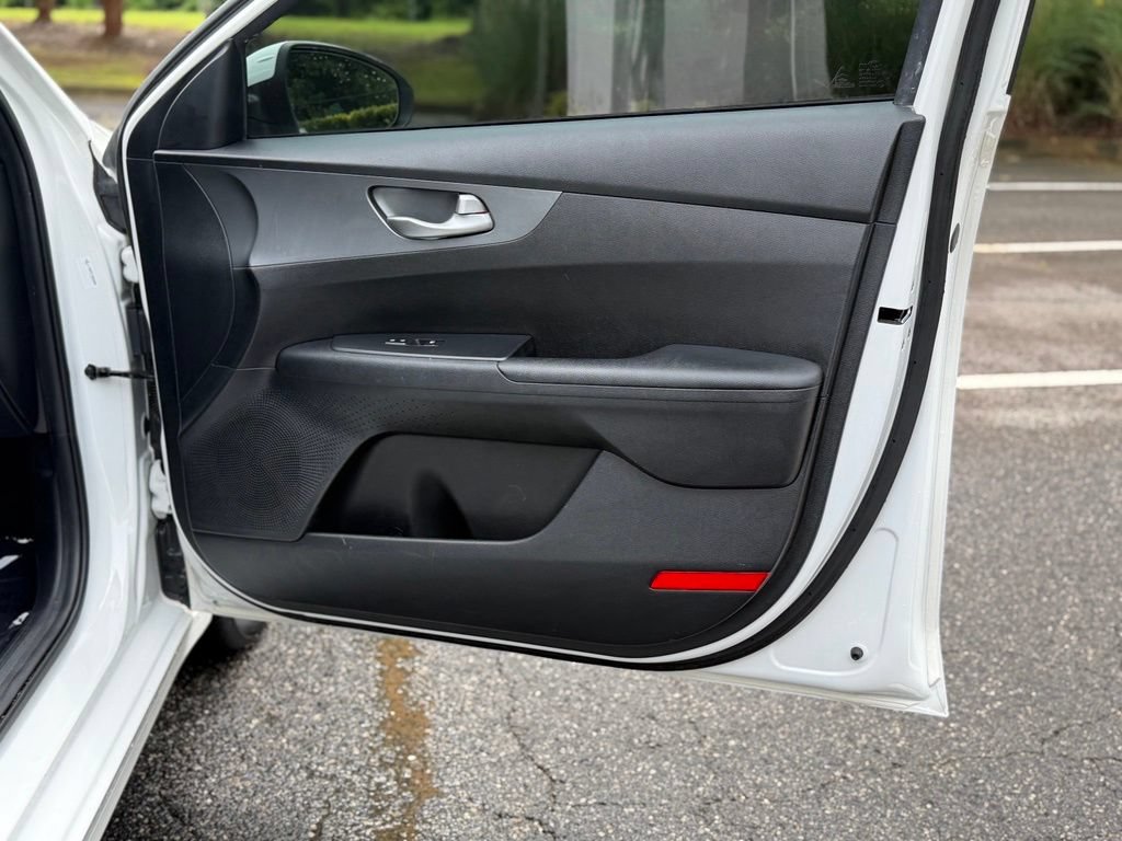 Used 2019 Kia Forte LXS FWD image 14