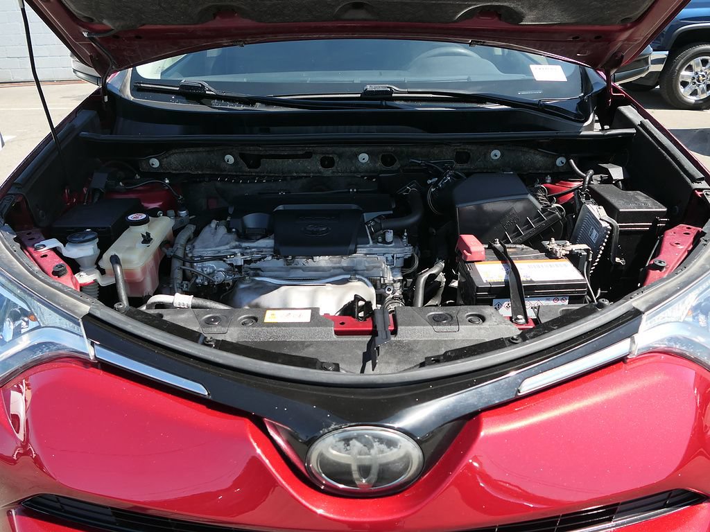 Used 2018 Toyota RAV4 LE w/ All Weather Liner Package FWD image 26
