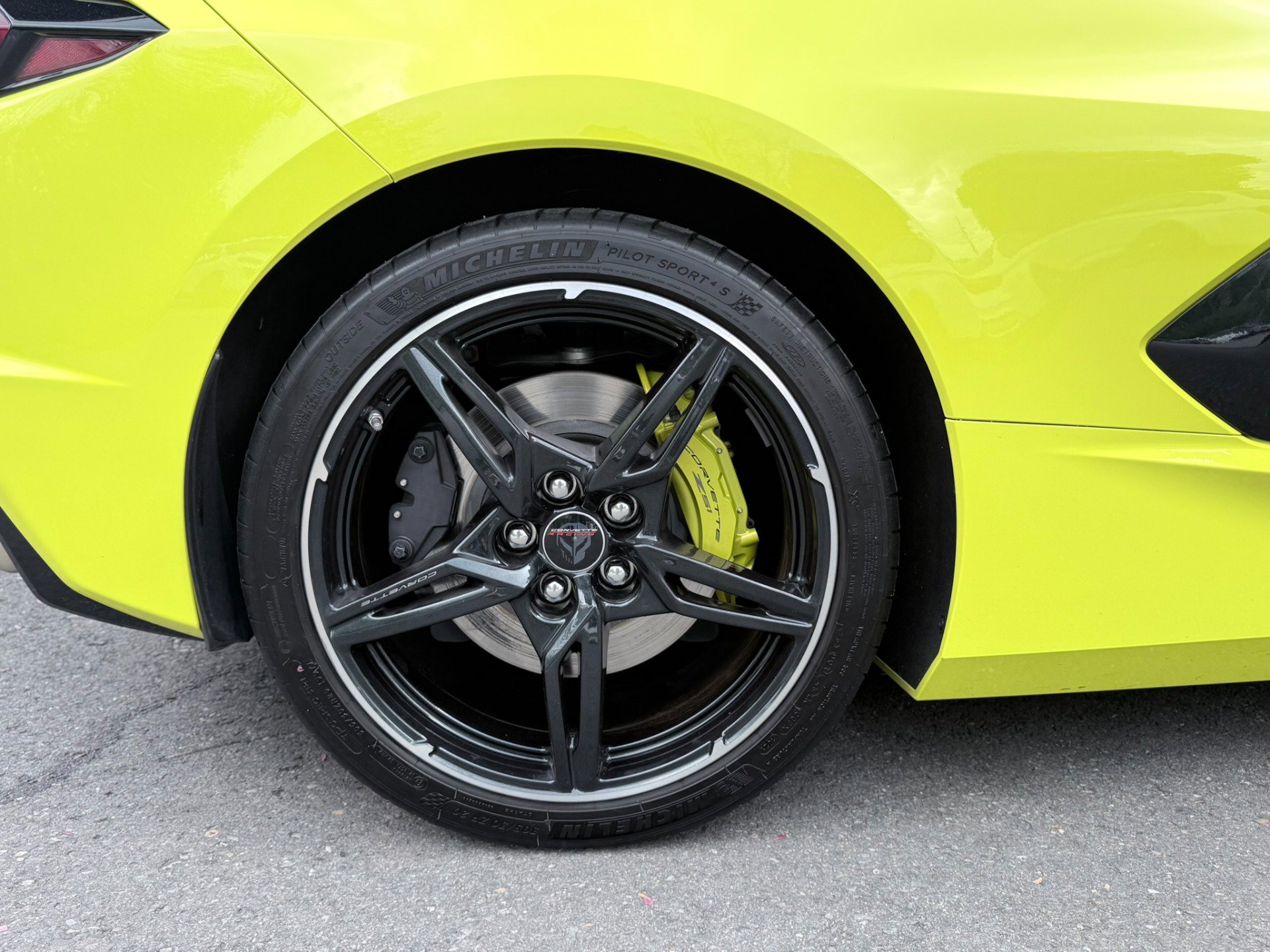 Used 2021 Chevrolet Corvette Stingray Premium Cpe w/ Z51 Performance Package RWD image 52