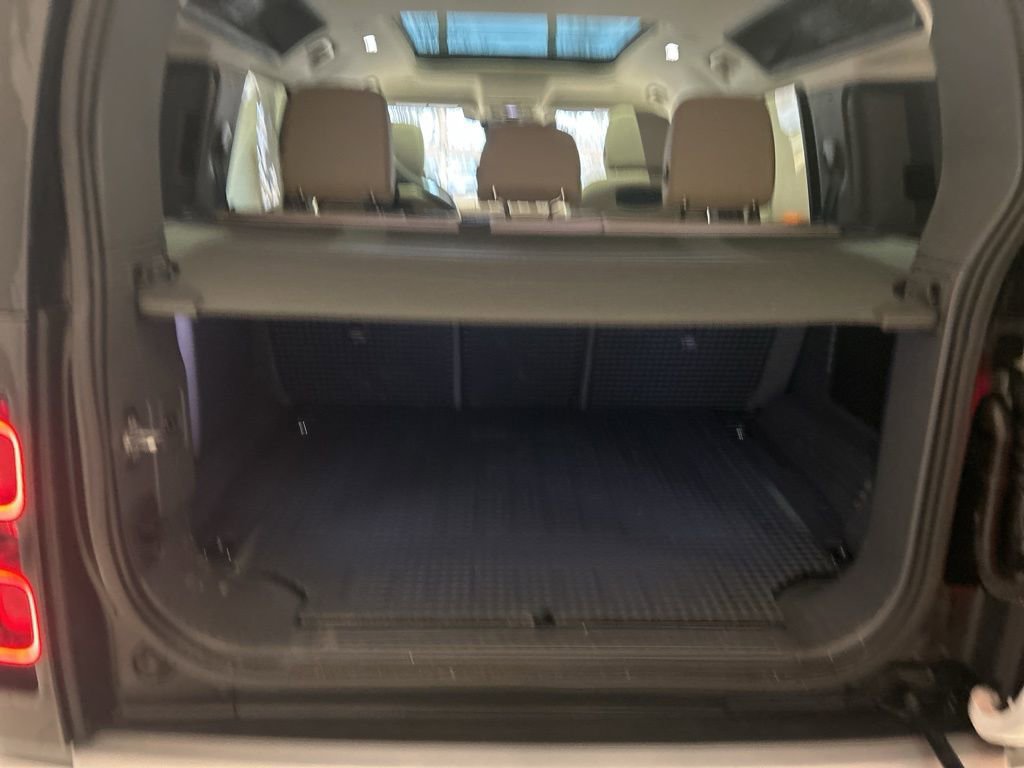 Used 2020 Land Rover Defender 110 S image 16