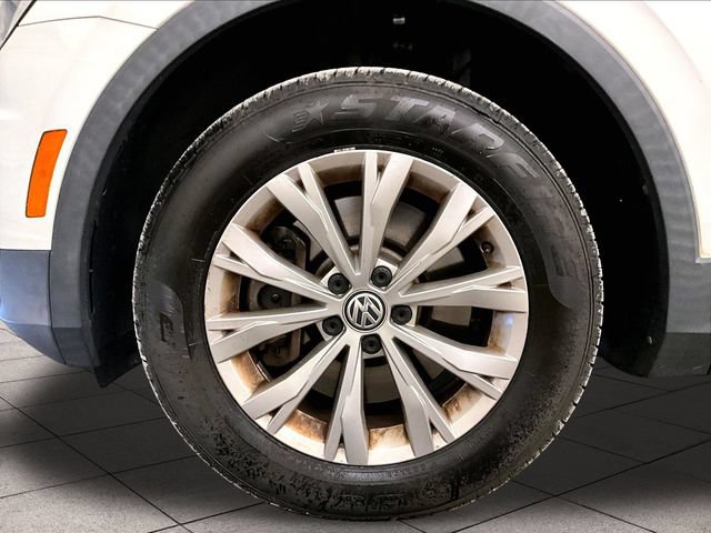 Used 2018 Volkswagen Tiguan SEL FWD image 8