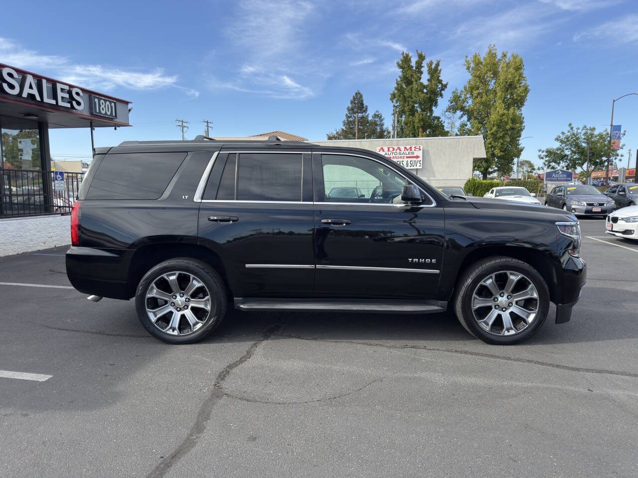 Used 2015 Chevrolet Tahoe LT RWD image 2
