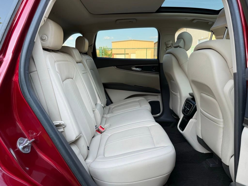 Used 2019 Lincoln Nautilus Reserve image 21