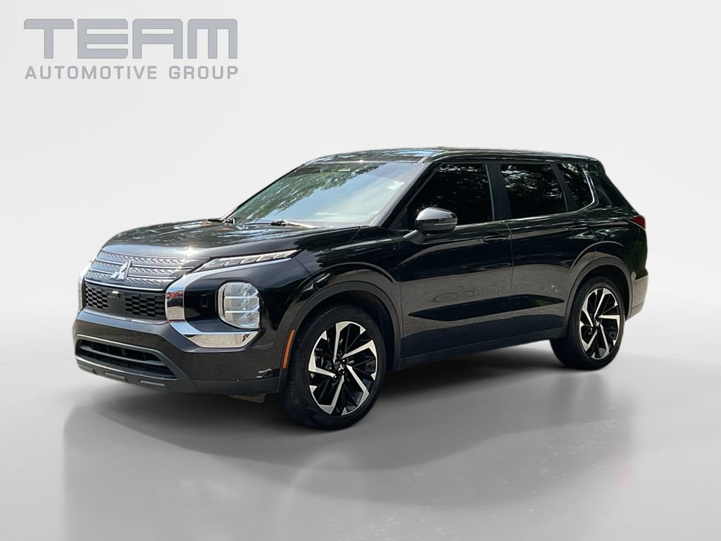 Used 2022 Mitsubishi Outlander ES AWD/4WD image 3