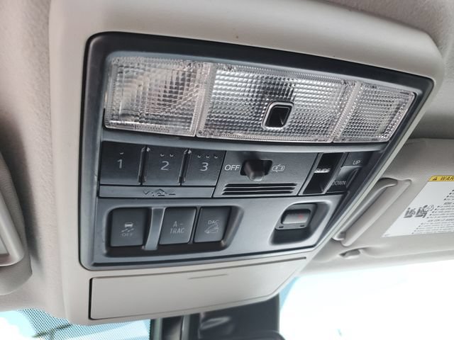 Used 2023 Toyota 4Runner SR5 Premium w/ Moonroof Package AWD/4WD image 32