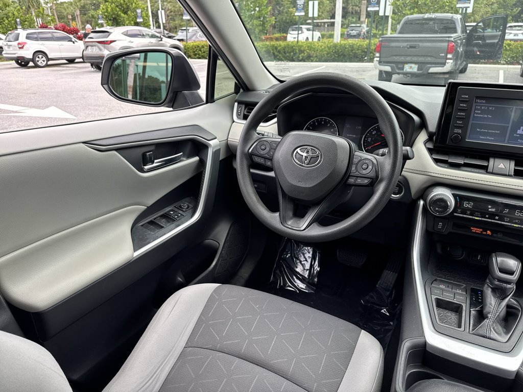 Used 2019 Toyota RAV4 XLE FWD image 21