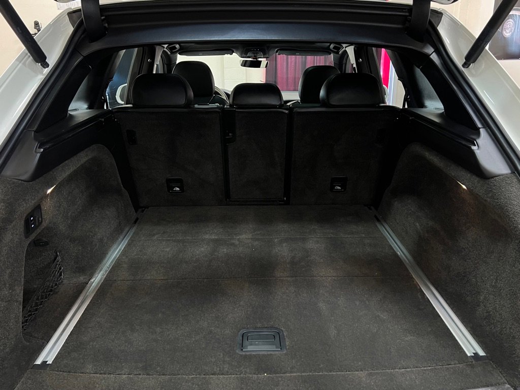 Used 2019 Bentley Bentayga image 20