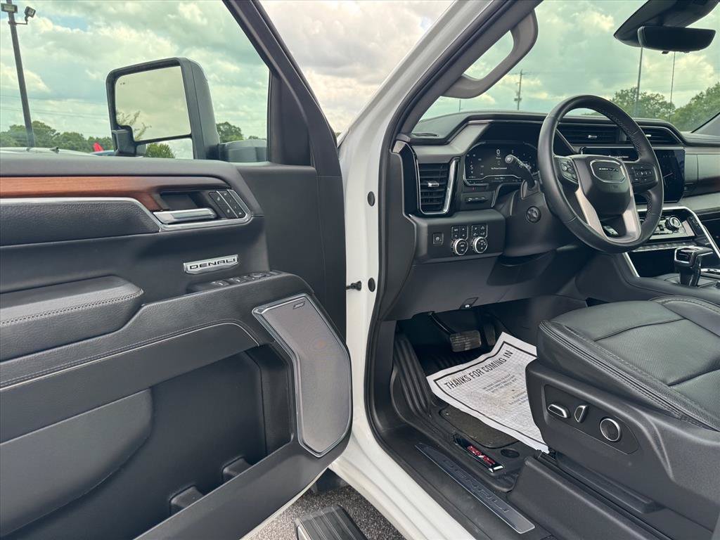 Used 2024 GMC Sierra 1500 Denali w/ Denali Reserve Package AWD/4WD image 15