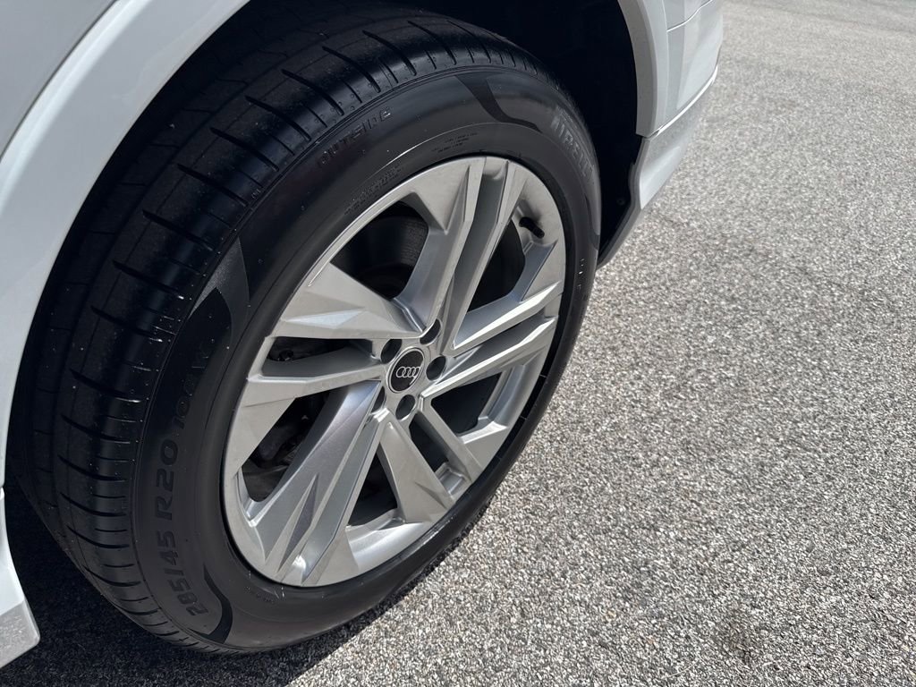 Used 2021 Audi Q7 3.0T Premium w/ Convenience Package AWD/4WD image 34