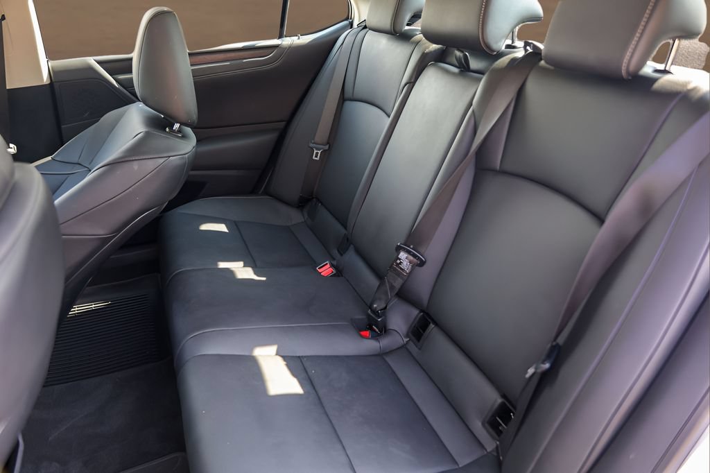 Used 2024 Lexus ES 350 w/ Premium Package FWD image 24