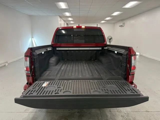 Used 2024 Nissan Frontier SV w/ SV Convenience Package RWD image 8