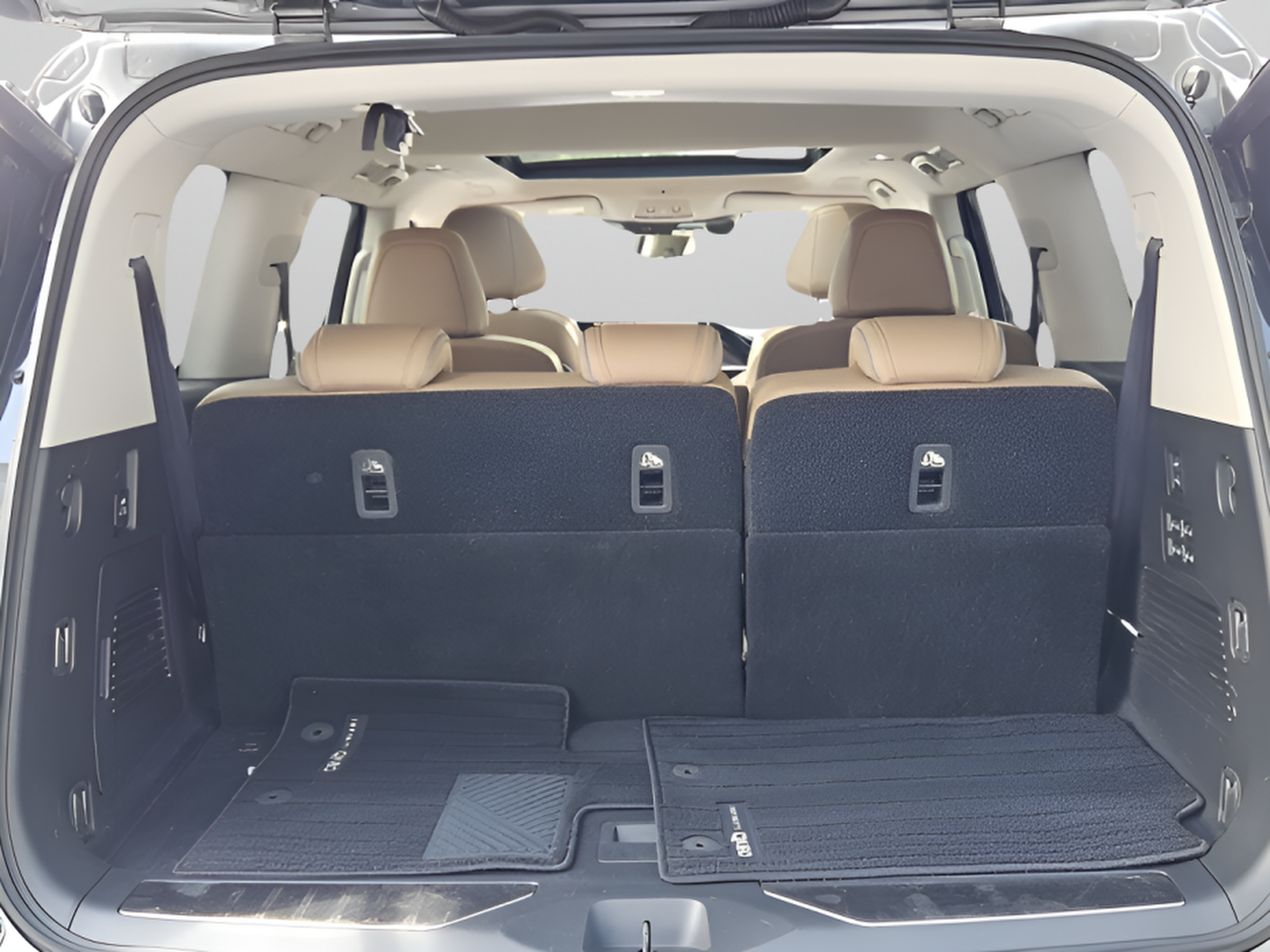 Used 2025 INFINITI QX80 Sensory AWD/4WD image 29