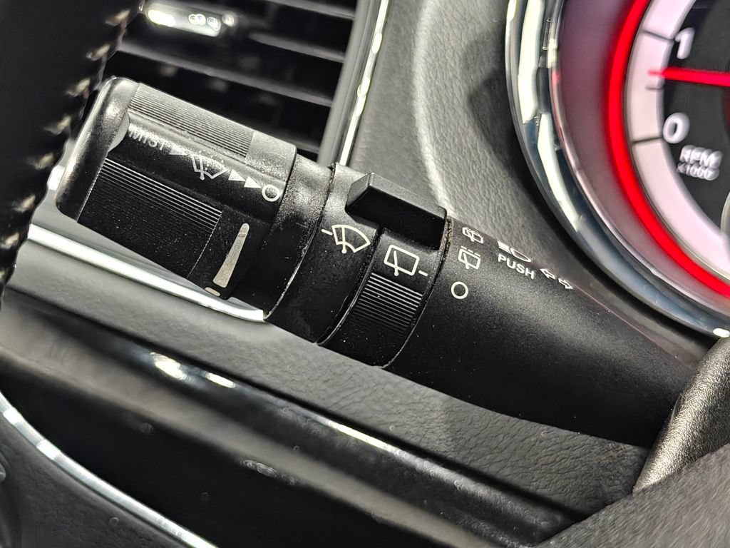 Used 2019 Dodge Grand Caravan SXT FWD image 34