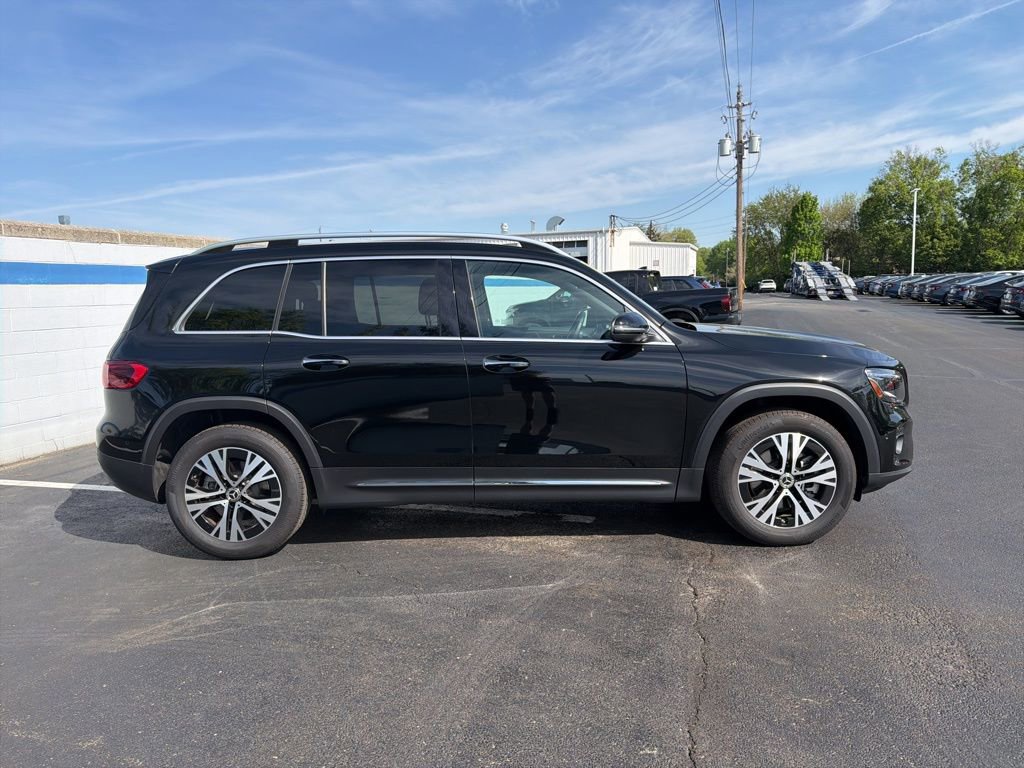 Used 2025 Mercedes-Benz GLB 250 image 4