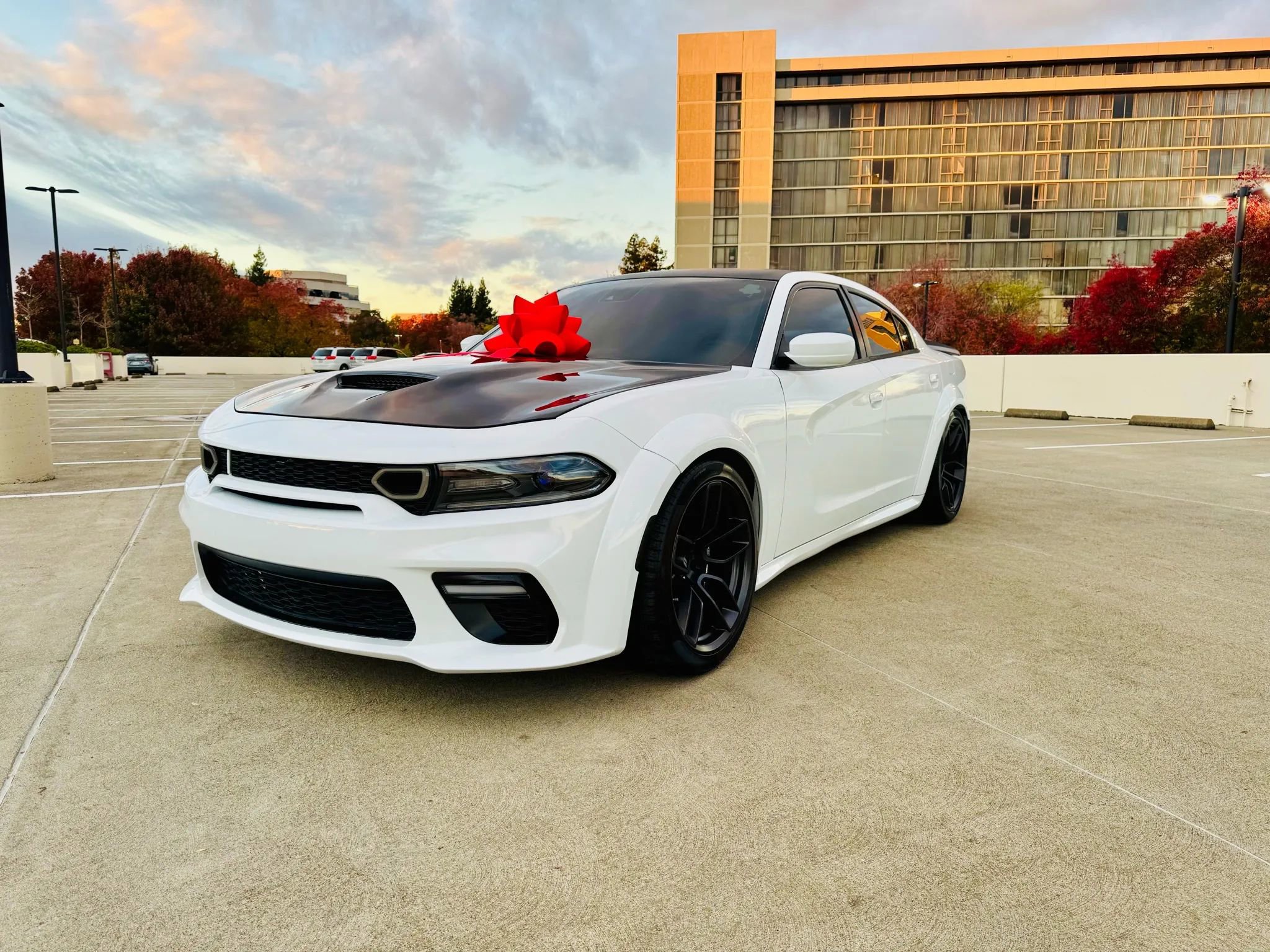 Used 2017 Dodge Charger R/T RWD image 13