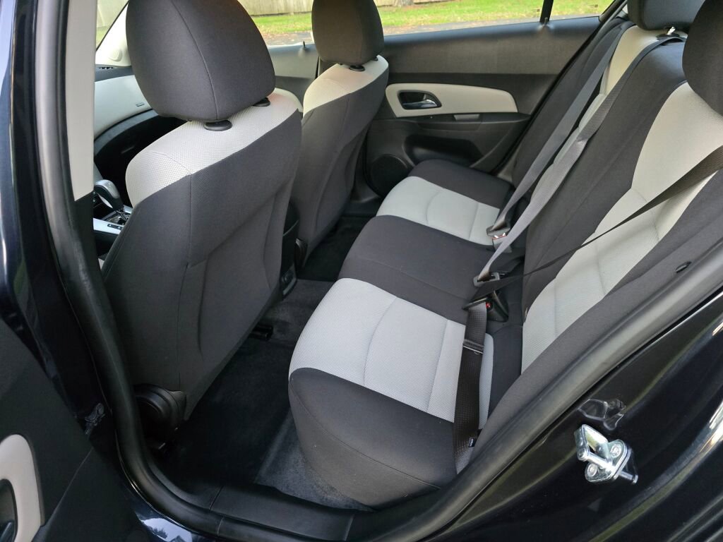 Used 2016 Chevrolet Cruze LS image 18