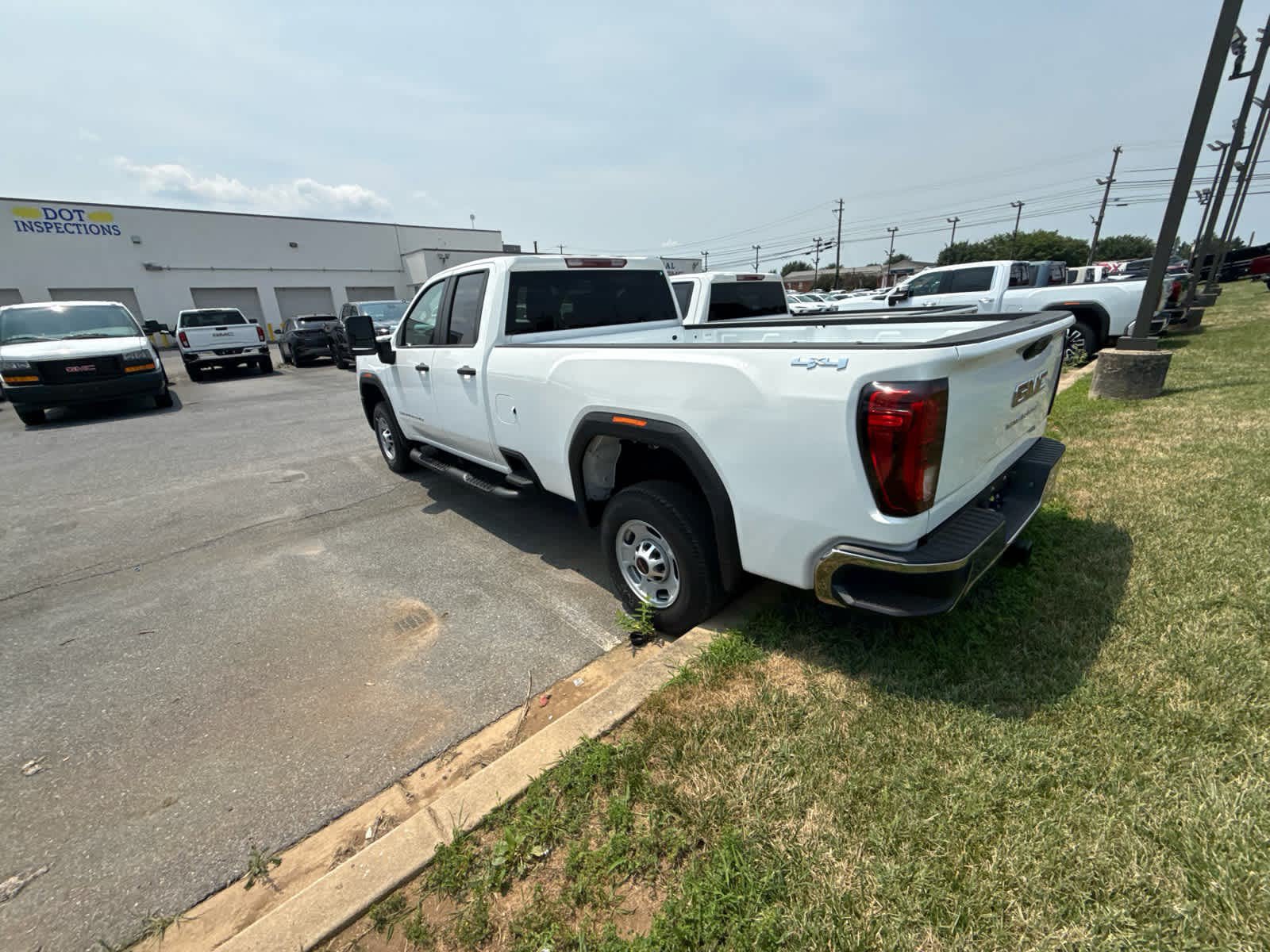New 2026 GMC Sierra 2500 Pro w/ Convenience Package AWD/4WD image 10