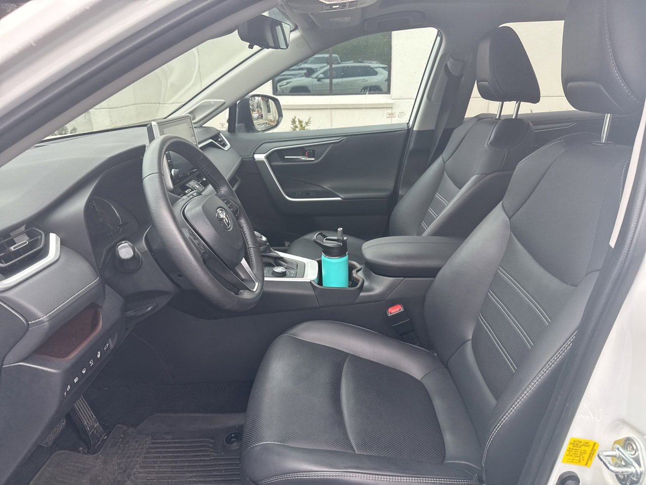 Used 2022 Toyota RAV4 Limited image 7