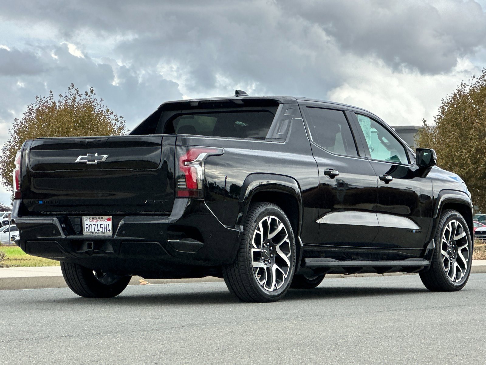 Used 2024 Chevrolet Silverado EV RST image 4