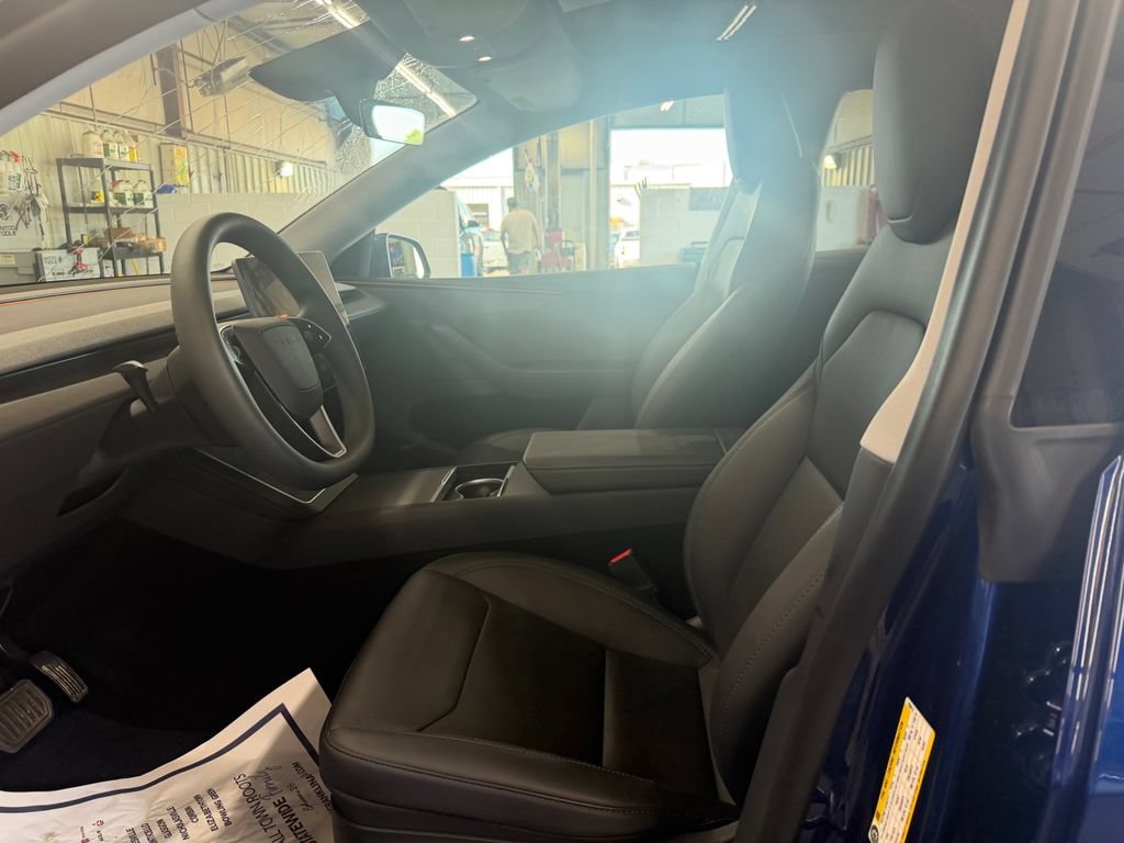 Used 2026 Tesla Model Y Long Range AWD/4WD image 9