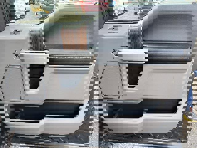 Used 2016 Ford F150 Lariat image 16