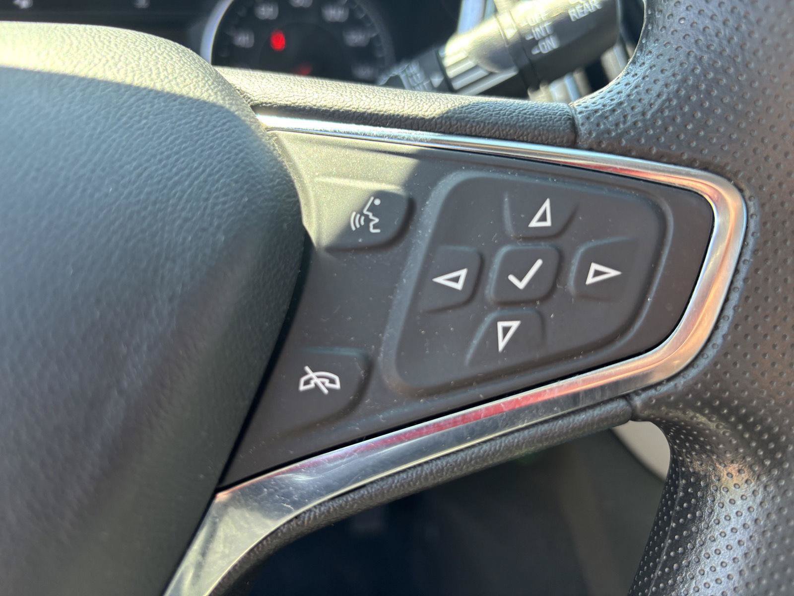 Used 2024 Chevrolet Equinox LS w/ LS Convenience Package AWD/4WD image 21
