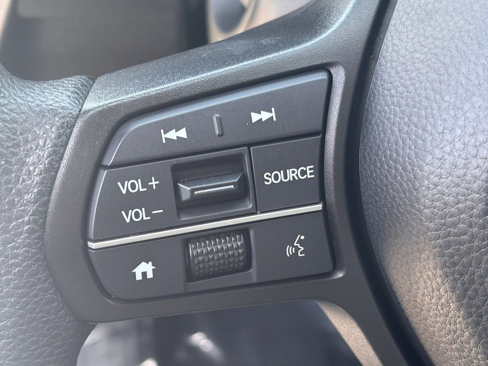 Certified 2025 Honda HR-V LX image 22
