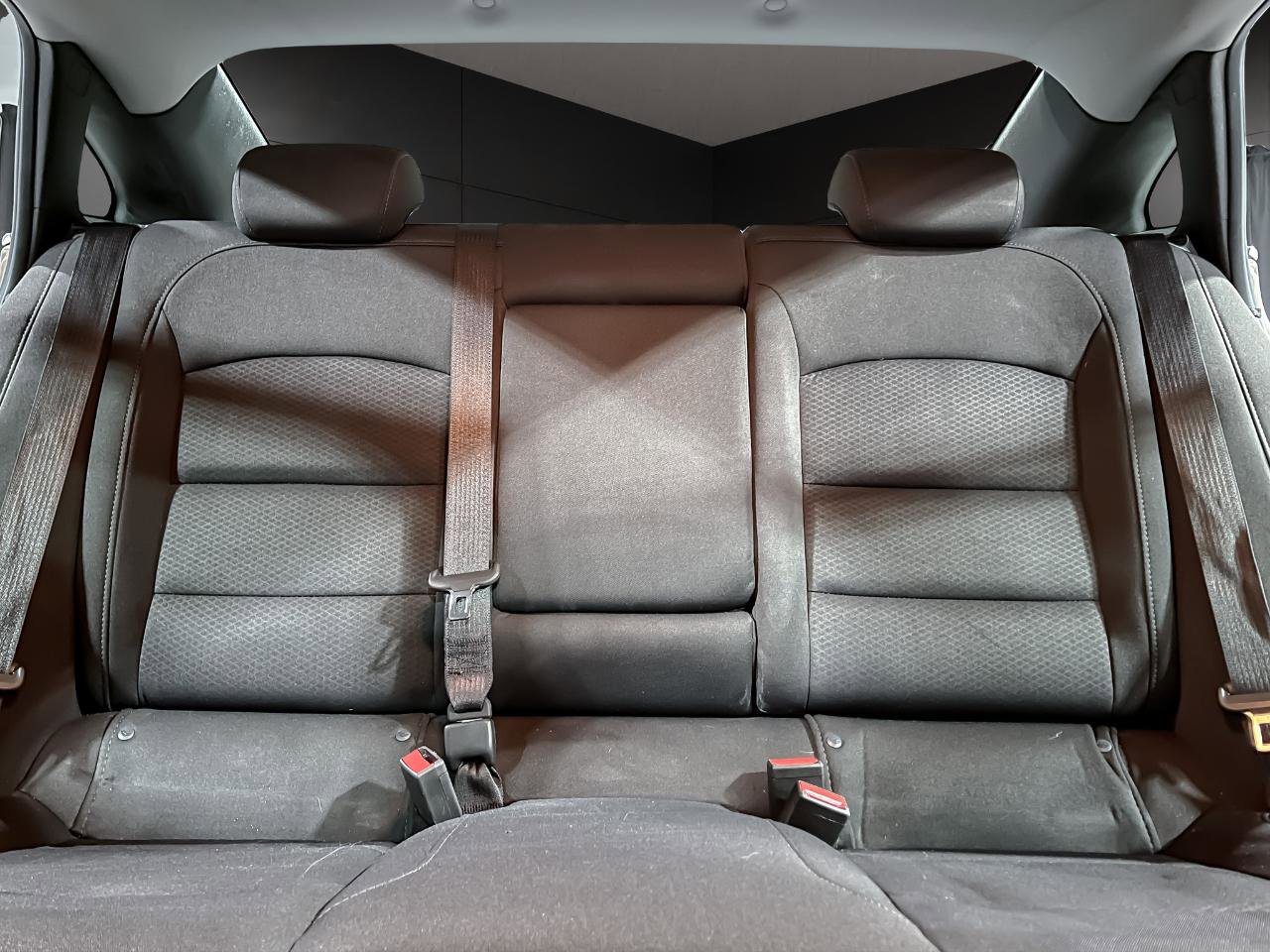 Used 2018 Chevrolet Malibu LT image 22