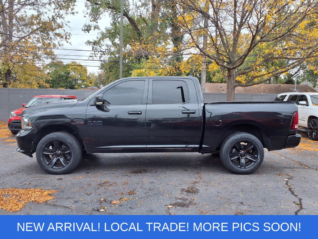 Used 2016 RAM 1500 Sport w/ Black Ram 1500 Sport Group AWD/4WD image 6