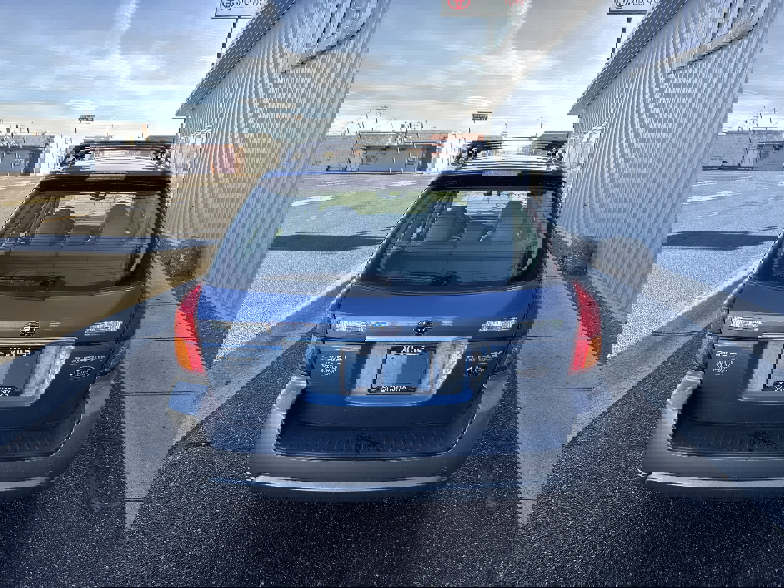 Used 2005 Subaru Outback 3.0R L.L. Bean image 8