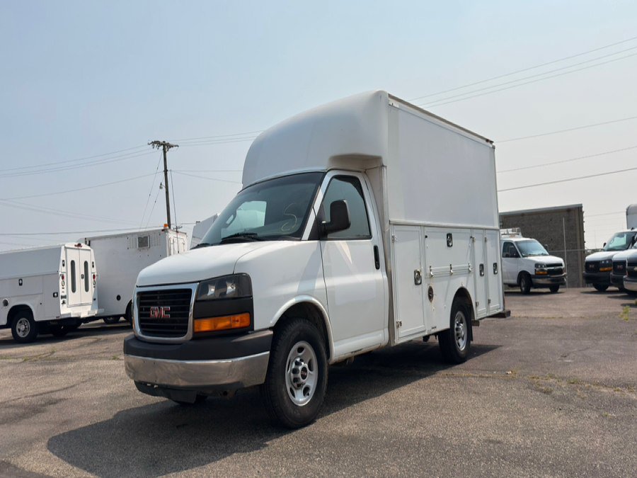 Used 2016 GMC Savana 3500 RWD image 1