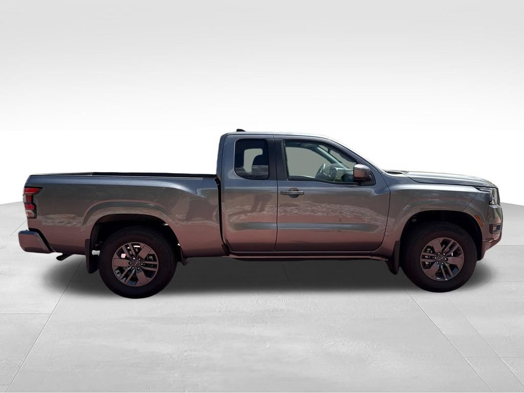 Used 2025 Nissan Frontier SV AWD/4WD image 9