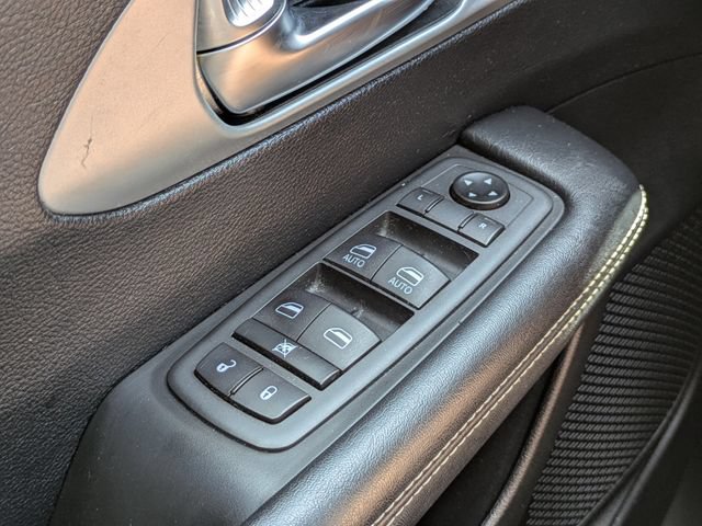 Used 2020 Chrysler Pacifica Touring w/ S Appearance Package FWD image 33