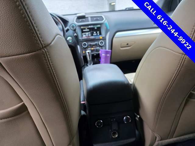 Used 2016 Ford Explorer XLT w/ Equipment Group 202A image 8