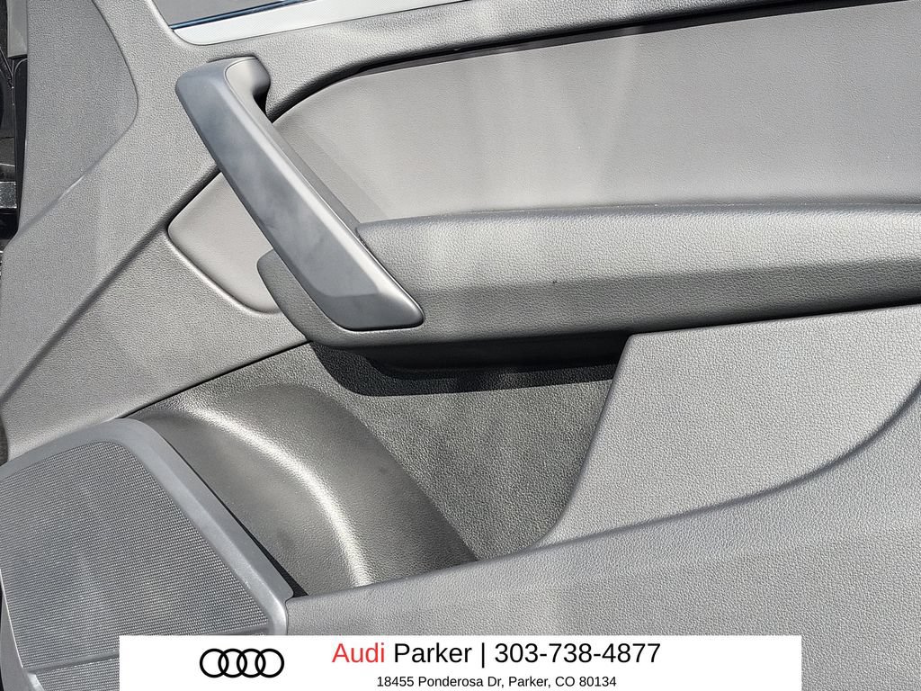 Used 2025 Audi Q5 2.0T Premium w/ Convenience Plus Package AWD/4WD image 13