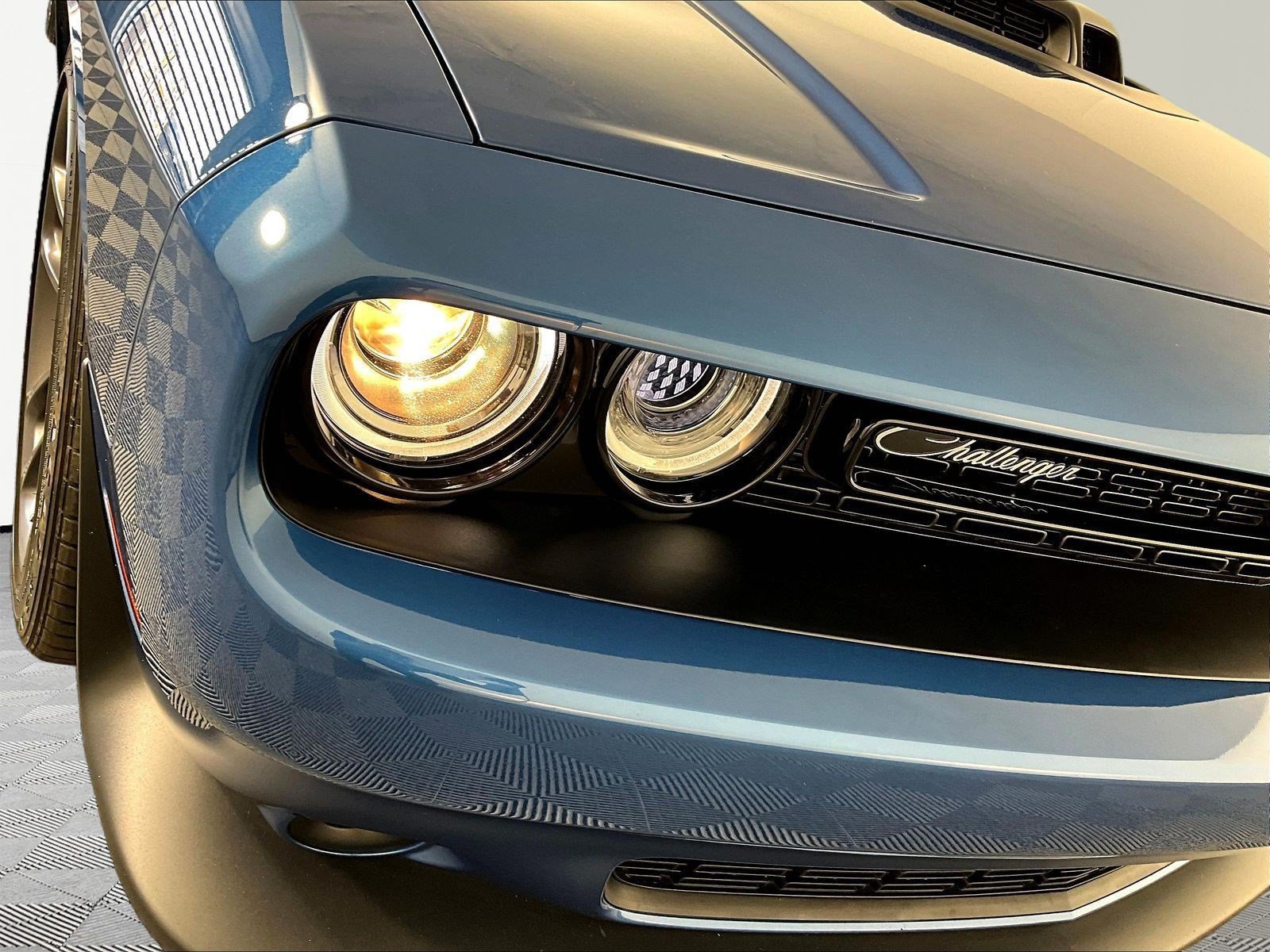 Used 2020 Dodge Challenger R/T Scat Pack w/ Shaker Package RWD image 32