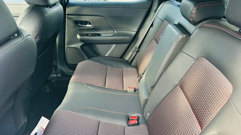 New 2026 Nissan Kicks SR FWD image 28