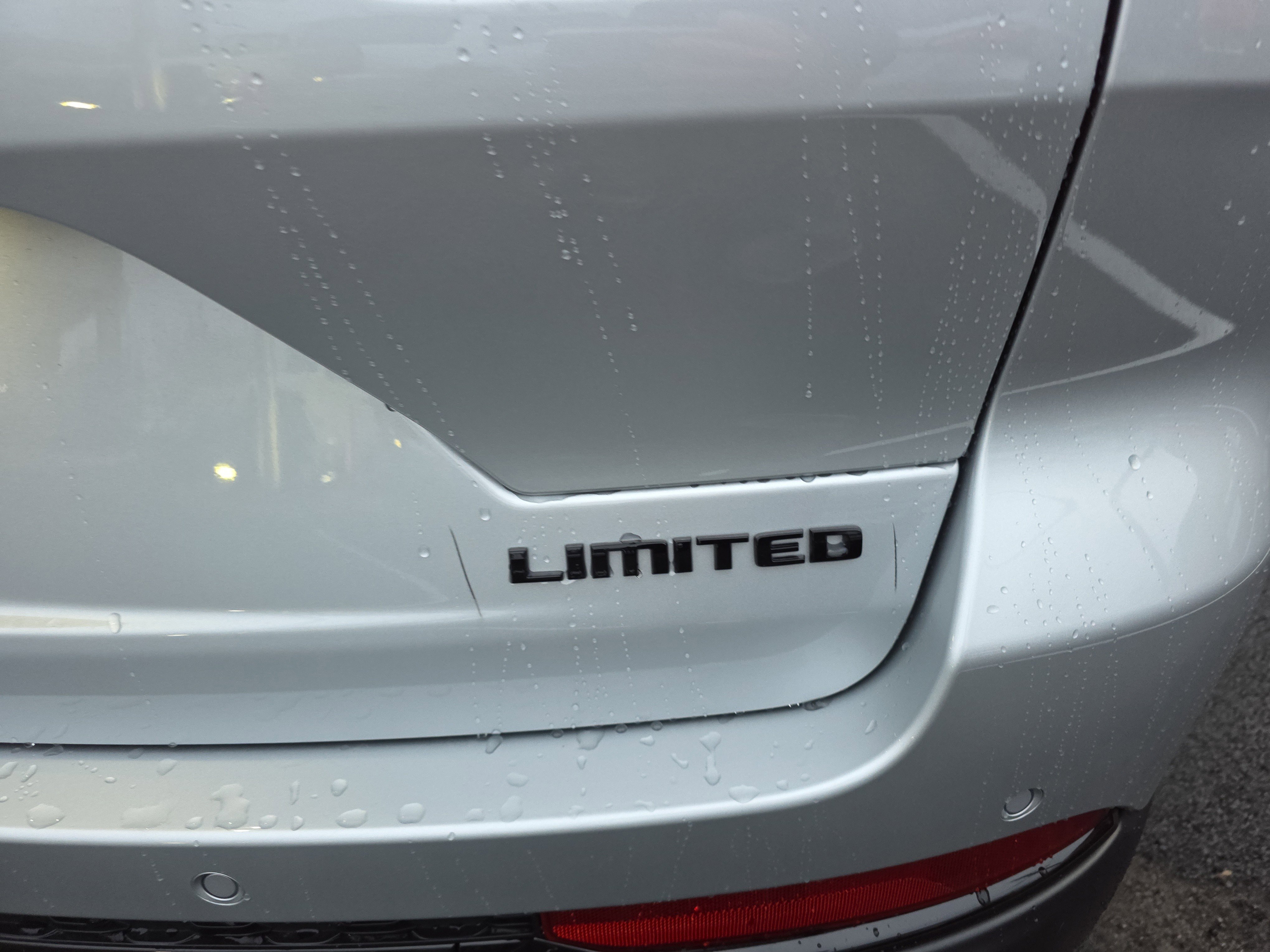 New 2025 Jeep Grand Cherokee Limited w/ Luxury Tech Group II image 32