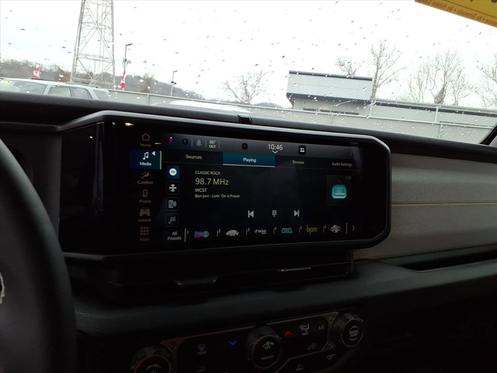 Used 2025 Jeep Wrangler Sport S image 19