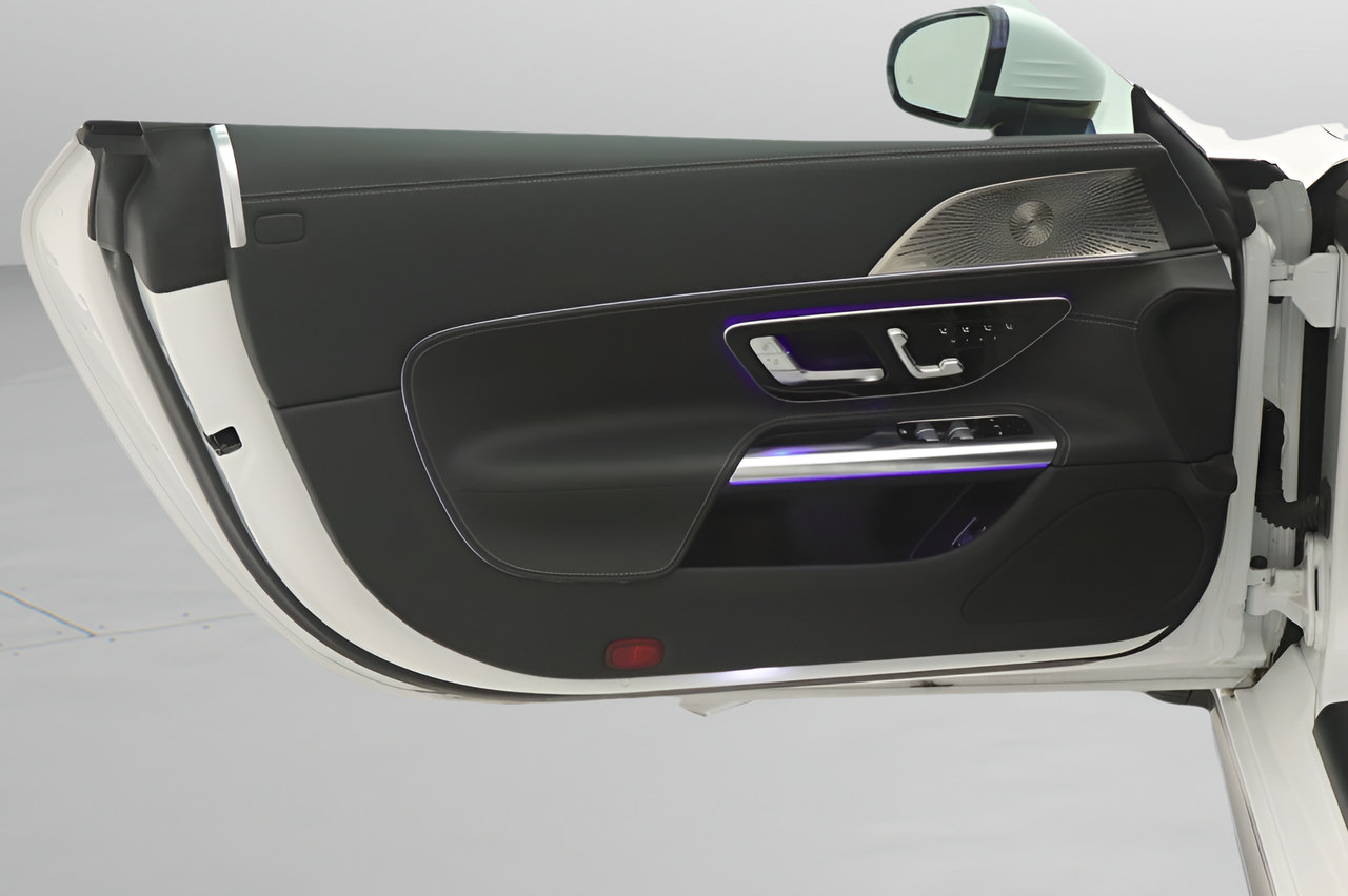 Certified 2023 Mercedes-Benz SL 55 AMG 4MATIC image 17